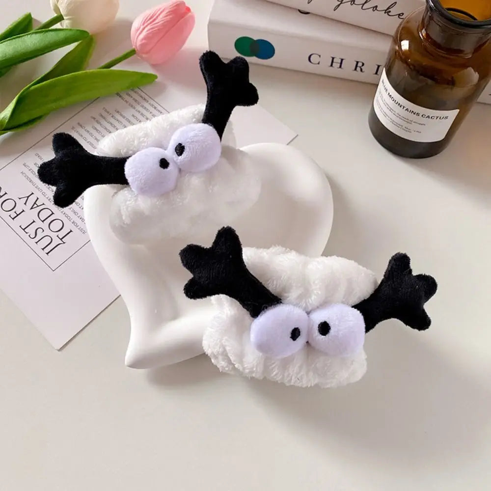 1Pair Cartoon Flannel Face Wash Hand Wrist Strap Reusable Sweatband Towel Band Flexible Face Wash Absorbent Water Wrist Strap