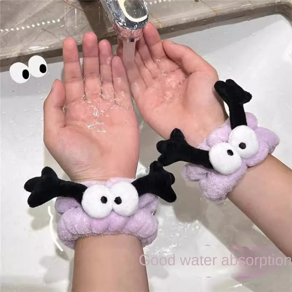 1Pair Cartoon Flannel Face Wash Hand Wrist Strap Reusable Sweatband Towel Band Flexible Face Wash Absorbent Water Wrist Strap