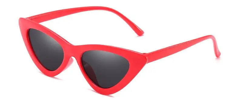 New fashion white small frame sunglasses Personlity designer Cute women trend sunglasses Cat Eye Shades For Women Sexy Oculos